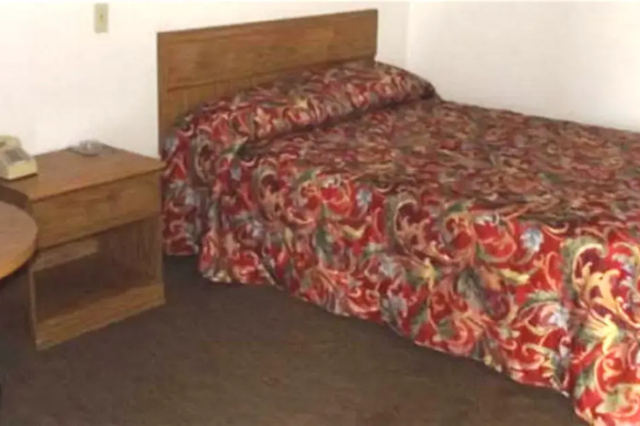 Room 2 of 4
