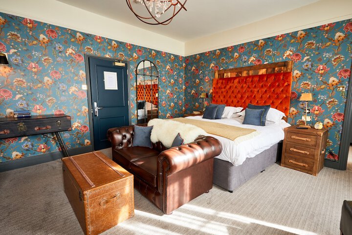 Room 4 of 49