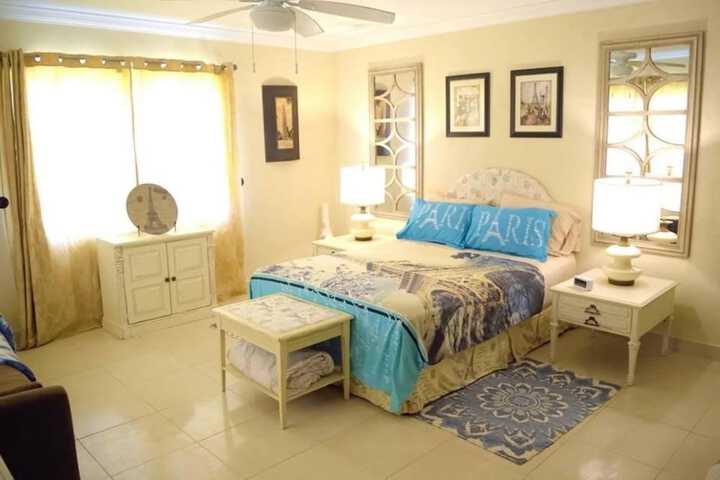 Room 16 of 38