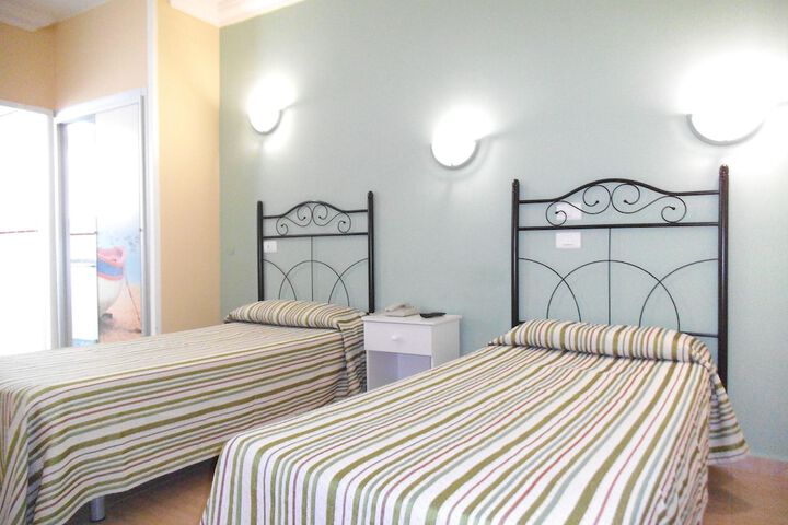 Room 14 of 61