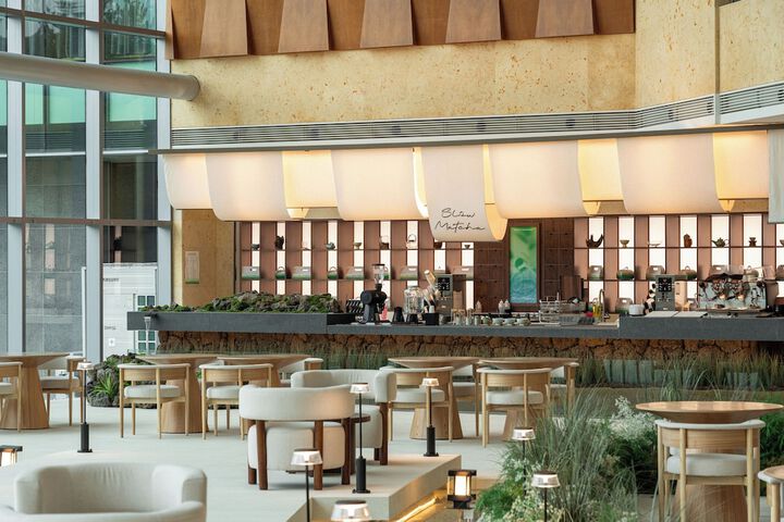 Entrance & Lobby