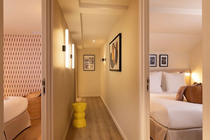 Room 27 of 203