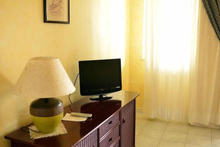 Room 20 of 38