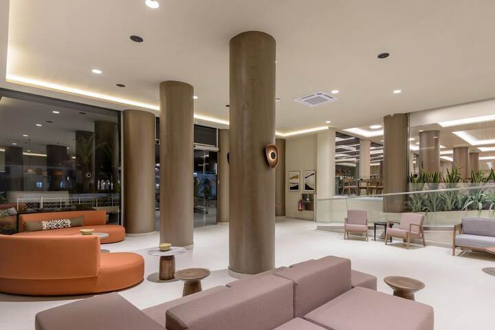 Hotel Interior 4 of 123
