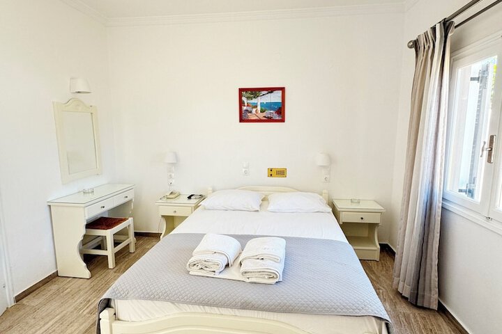 Room 40 of 85