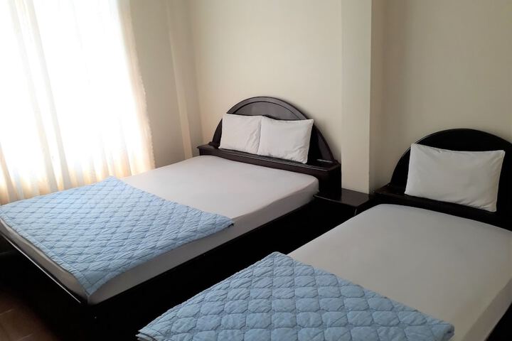 Room 11 of 37