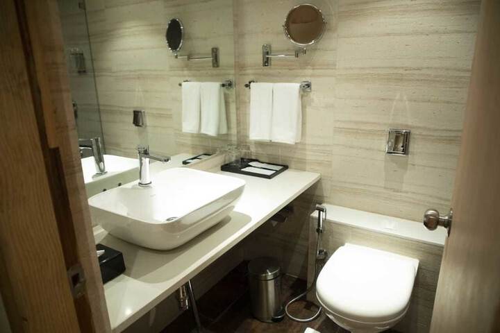 Room 18 of 21