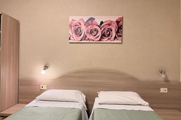 Room 52 of 110