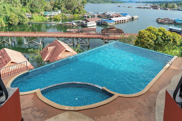 Pool 235 of 289