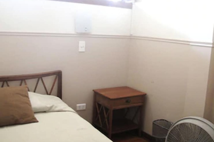 Room 30 of 85