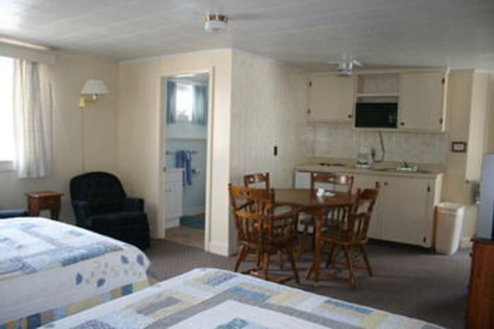 Room 12 of 16