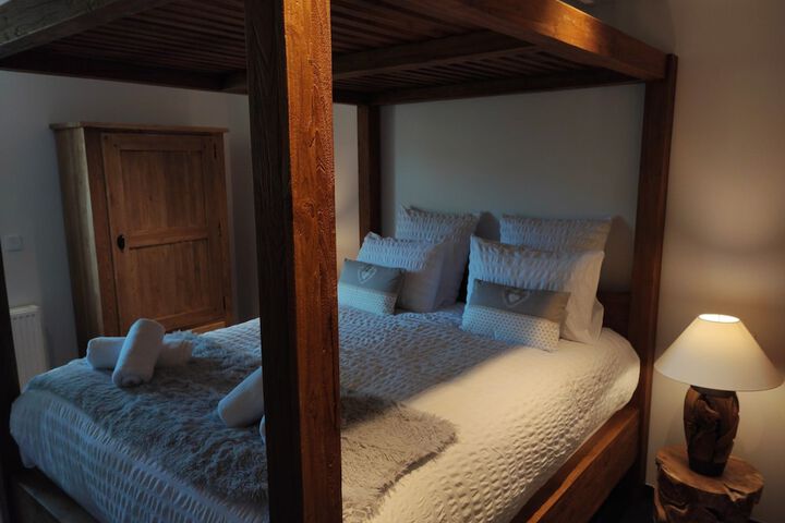Room 6 of 40