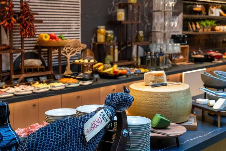 Breakfast/Coffee Service 37 of 70