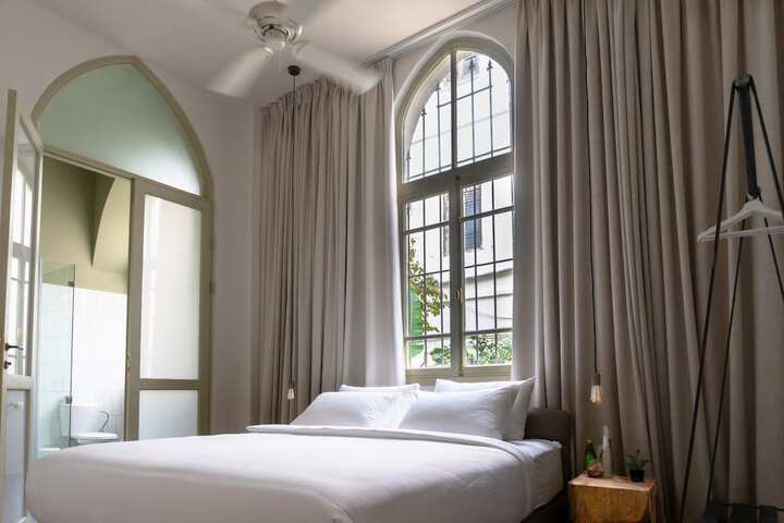 Room 20 of 44