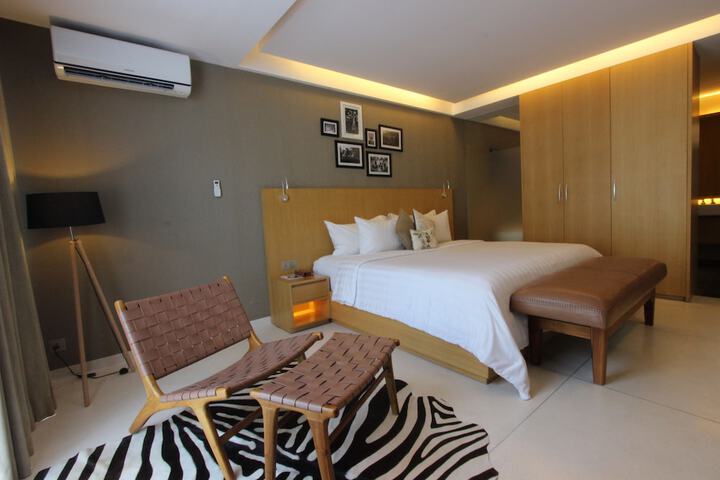 Room 16 of 46