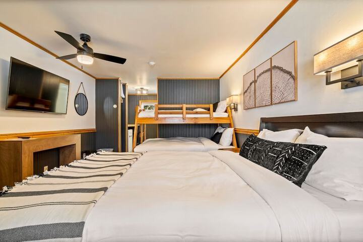 Room 16 of 35