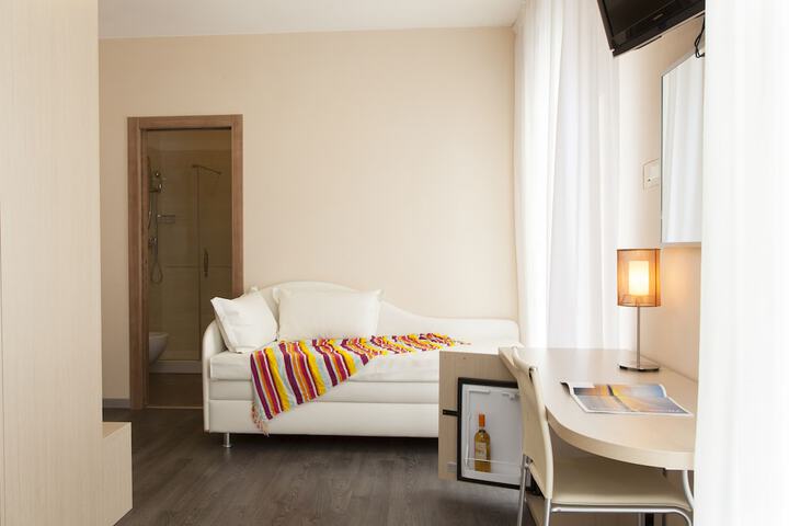 Room 36 of 154
