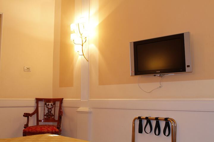 Room amenity