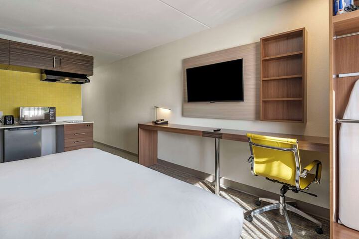 1 King Bed Suite (5 of 26)
