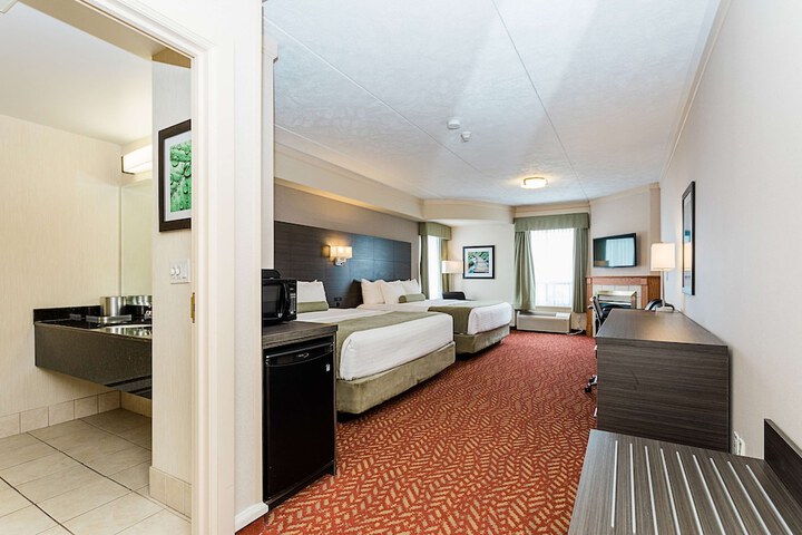 Room 17 of 100