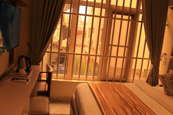 Room 8 of 22