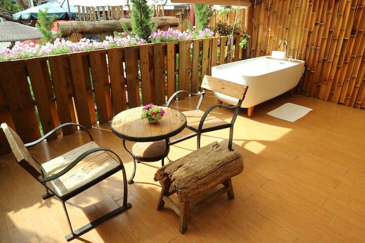 Terrace/Patio 57 of 100