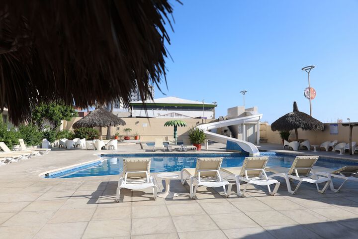 Pools & Facilities