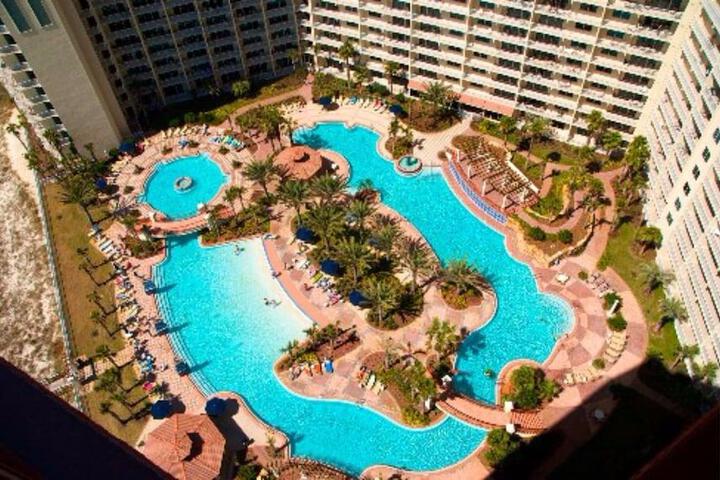 Hotel Suite Photo