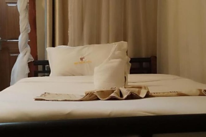 Room 2 of 19