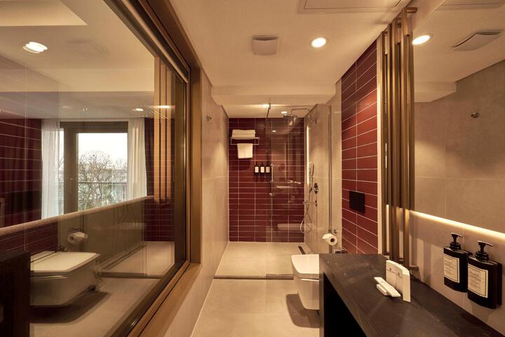 Room 113 of 113