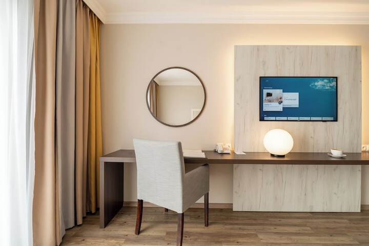Room 14 of 30