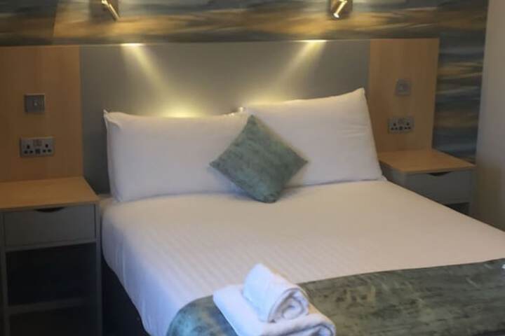 Room 12 of 79