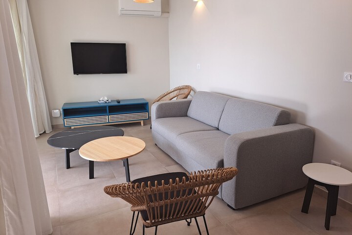 Room 12 of 30