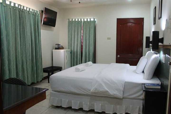 Room 7 of 65