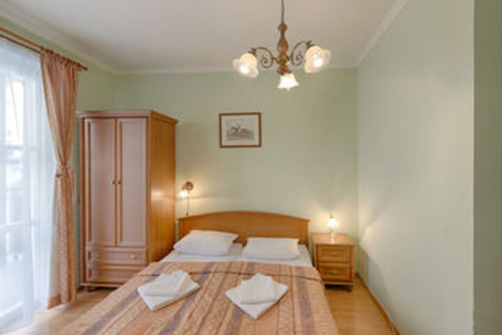 Room 18 of 44