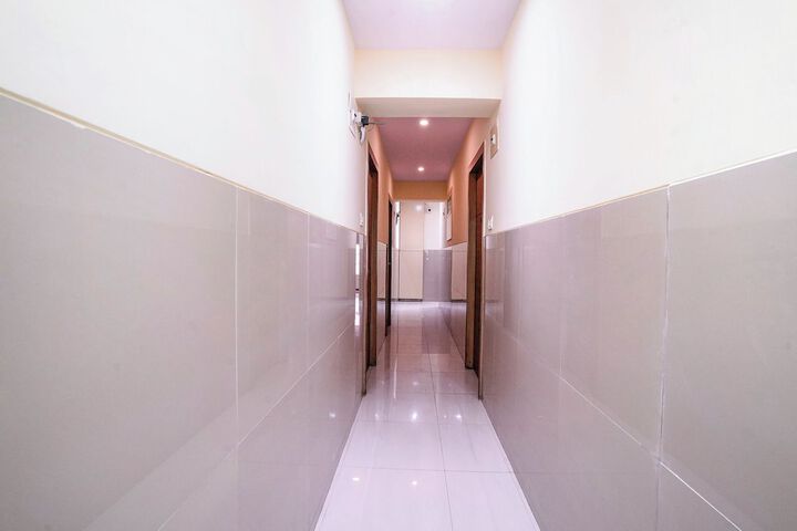 Hotel Interior 4 of 42
