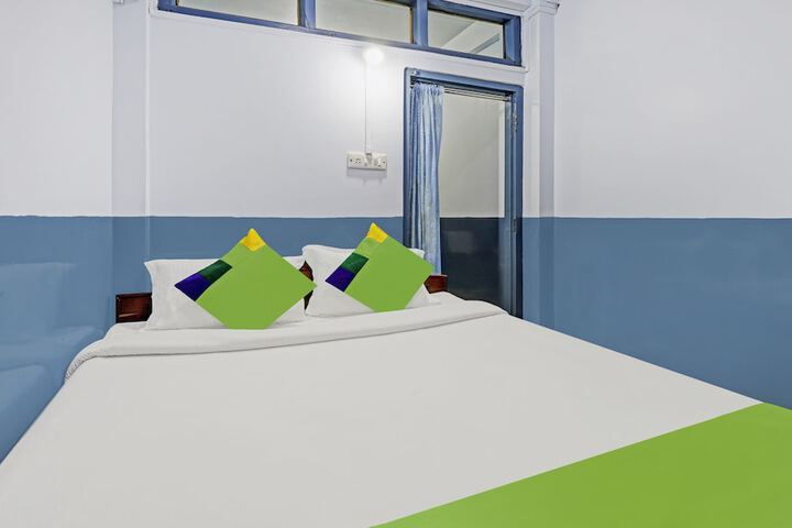 Room 21 of 38