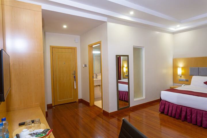 Room 10 of 51