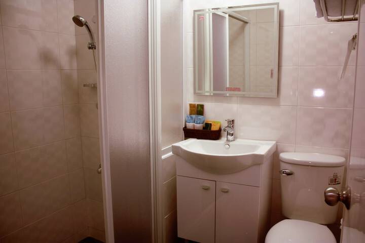 Room 34 of 58