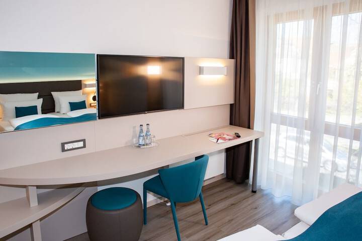 Room 2 of 34