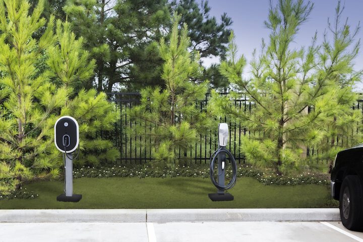 Electric vehicle charging station