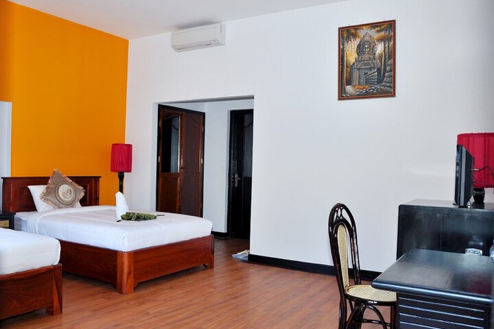 Room 43 of 83