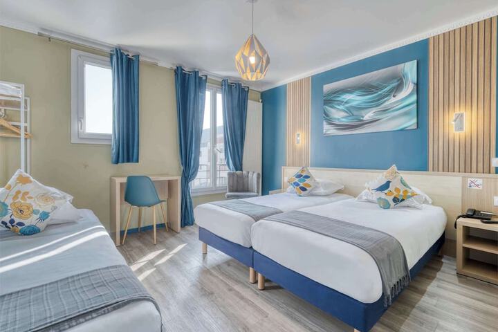 Room 14 of 28