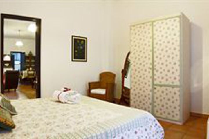 Room 21 of 33