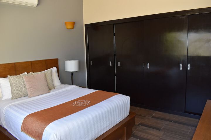 Room 44 of 146