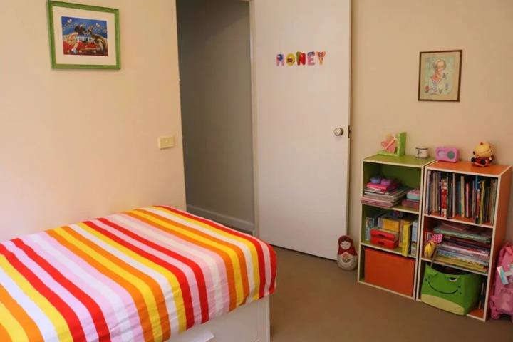 Room 4 of 20