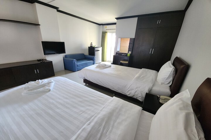 Room 37 of 72