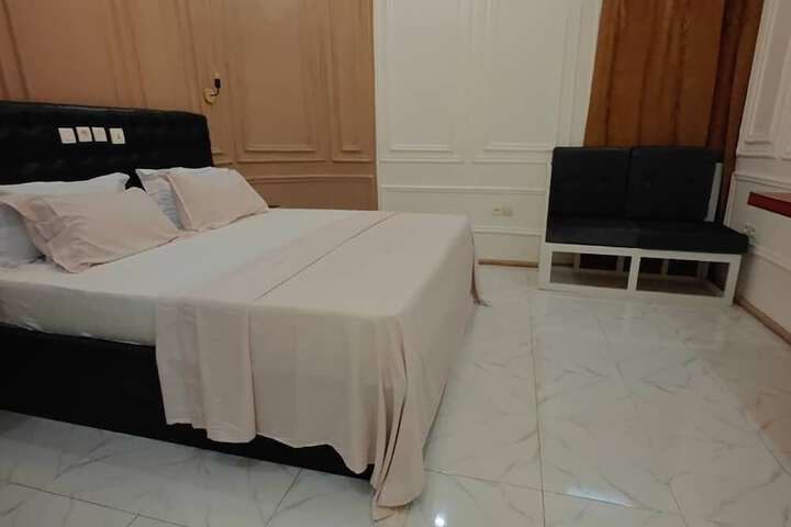Room 14 of 71