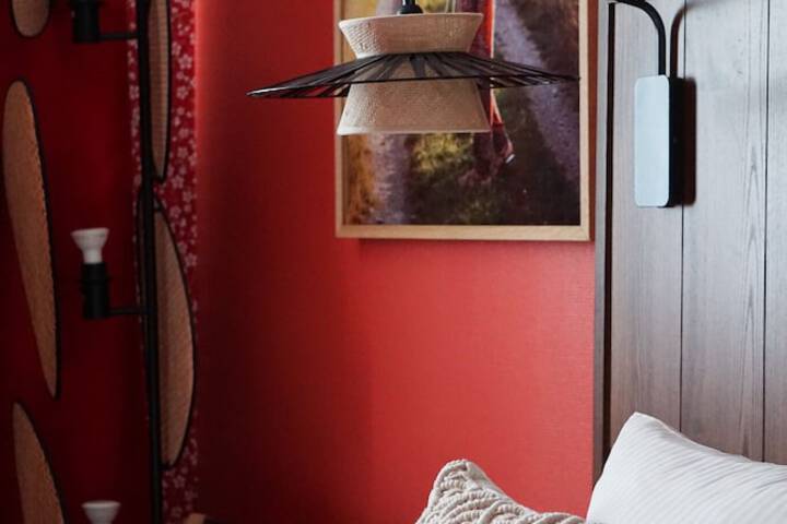 Room 22 of 65