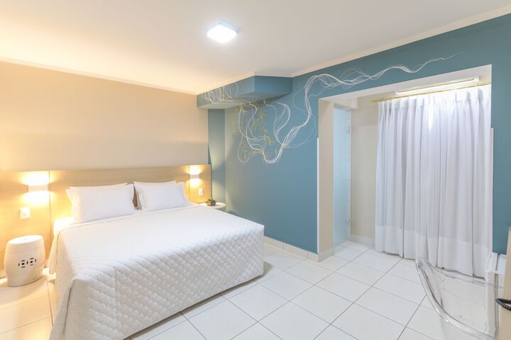Room 21 of 43